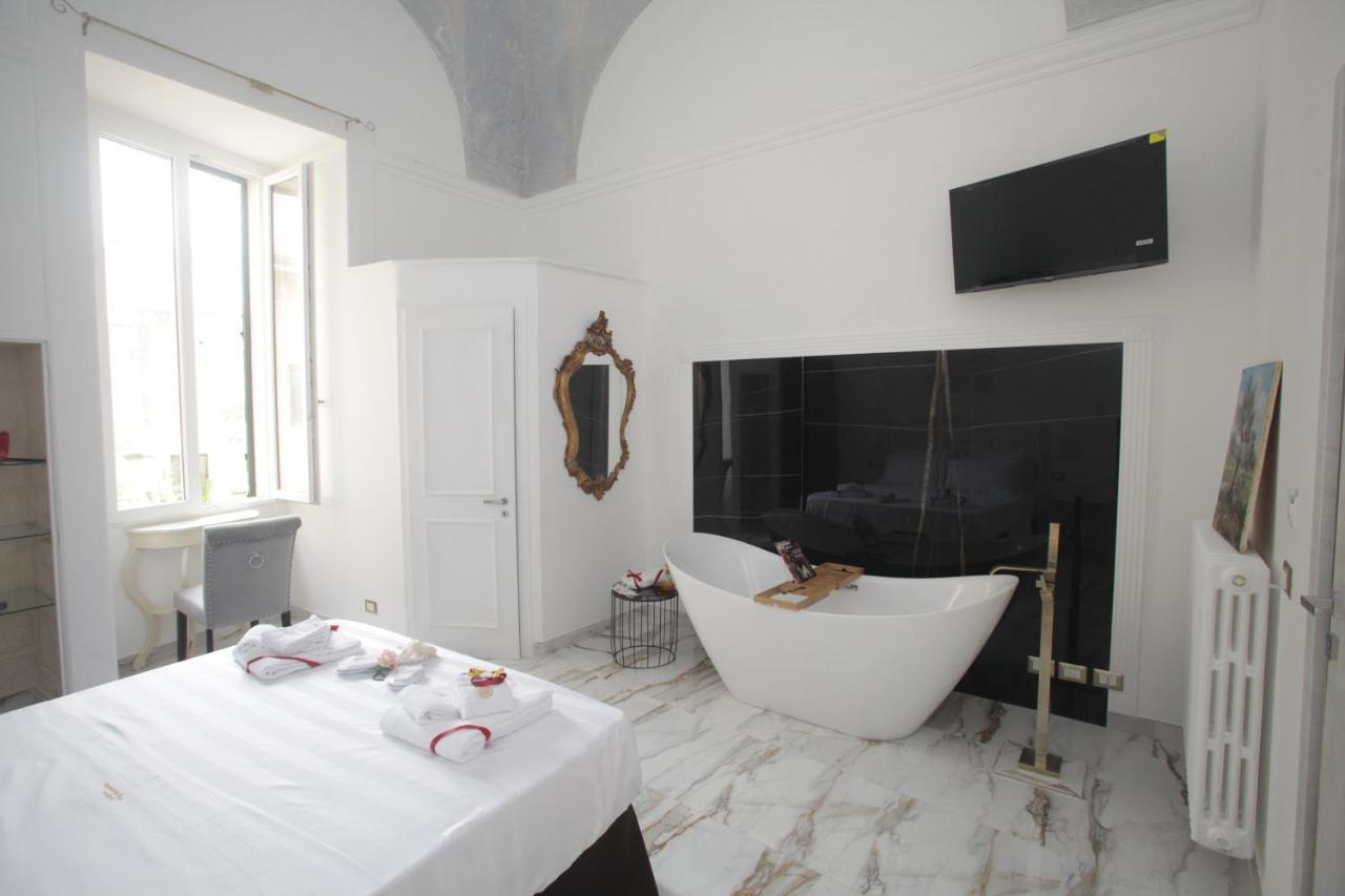 レッチェ La Dimora Di Re Idomeneo Bed & Breakfast エクステリア 写真