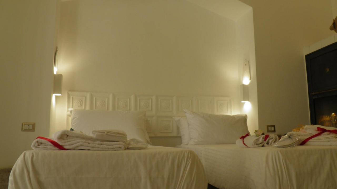 レッチェ La Dimora Di Re Idomeneo Bed & Breakfast エクステリア 写真