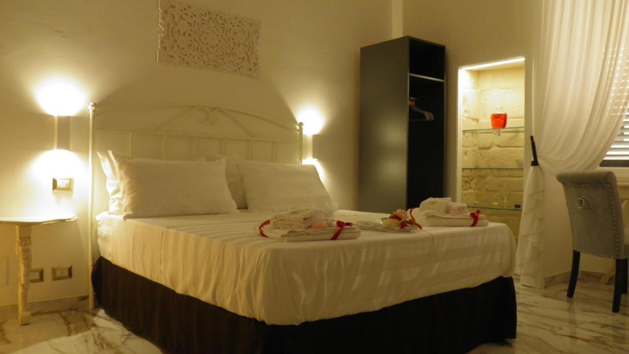 レッチェ La Dimora Di Re Idomeneo Bed & Breakfast エクステリア 写真
