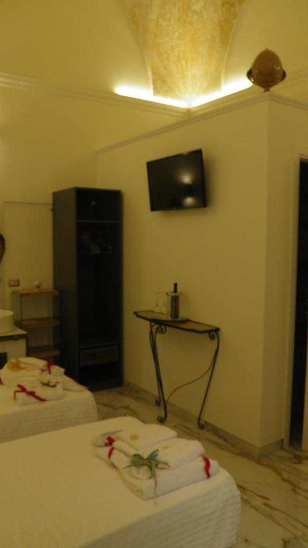 レッチェ La Dimora Di Re Idomeneo Bed & Breakfast エクステリア 写真